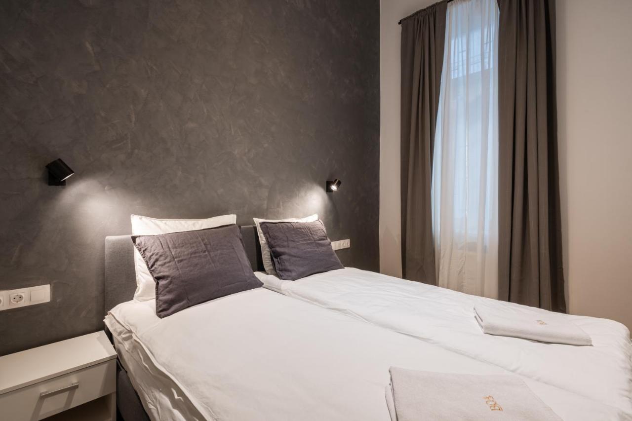 בודפשט K10 - Kazinczy Street Heritage Suite - Best Location By Bqa מראה חיצוני תמונה