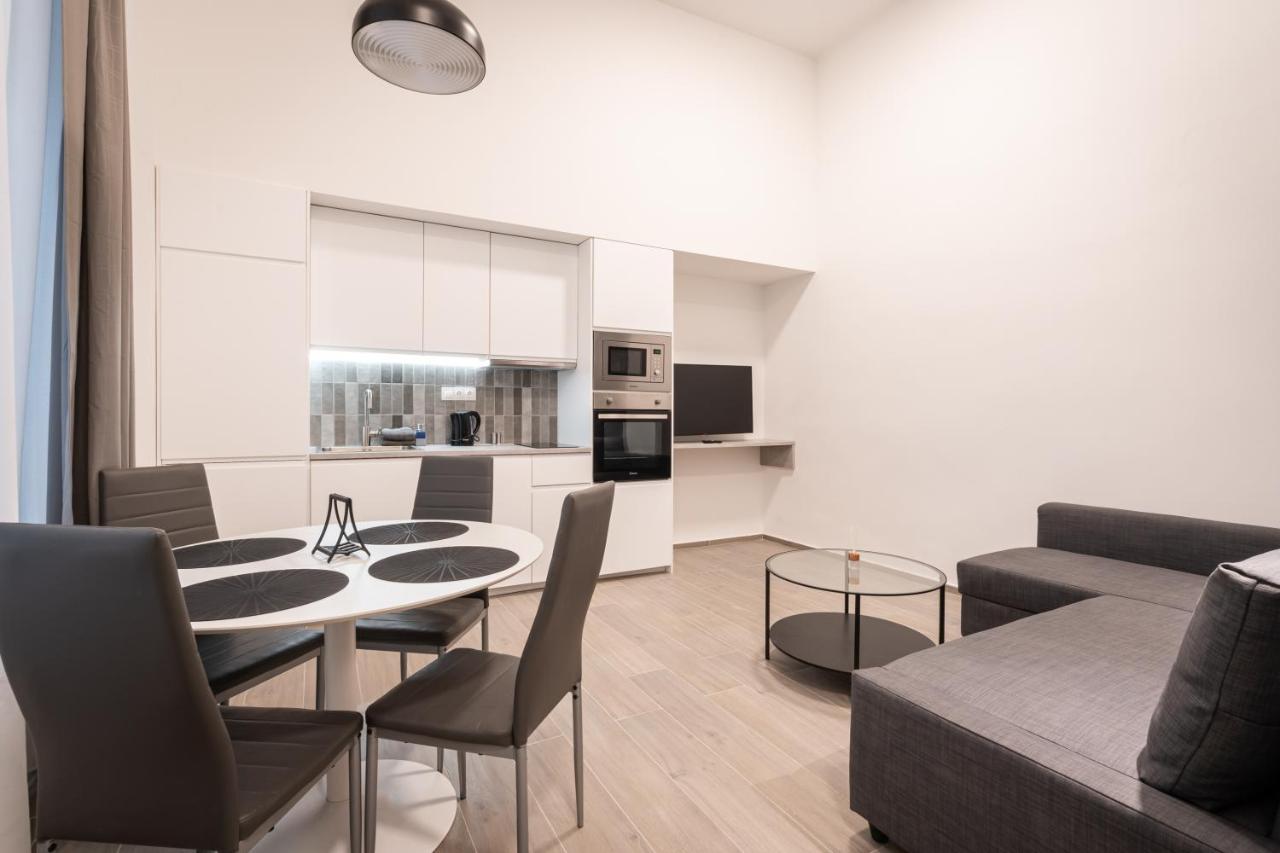 בודפשט K10 - Kazinczy Street Heritage Suite - Best Location By Bqa מראה חיצוני תמונה