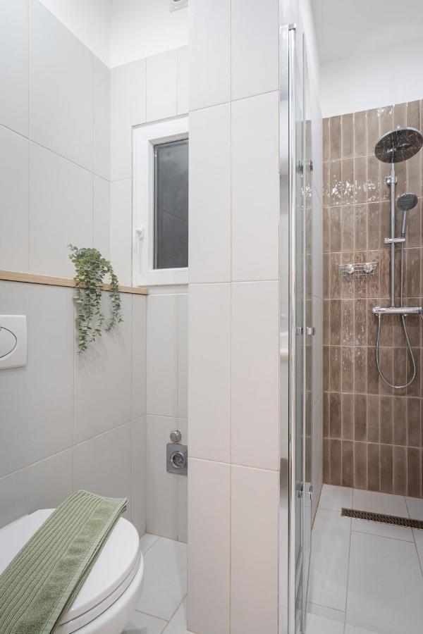 בודפשט K10 - Kazinczy Street Heritage Suite - Best Location By Bqa מראה חיצוני תמונה