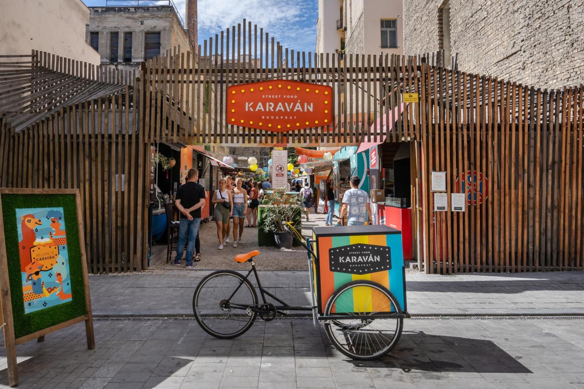 בודפשט K10 - Kazinczy Street Heritage Suite - Best Location By Bqa מראה חיצוני תמונה
